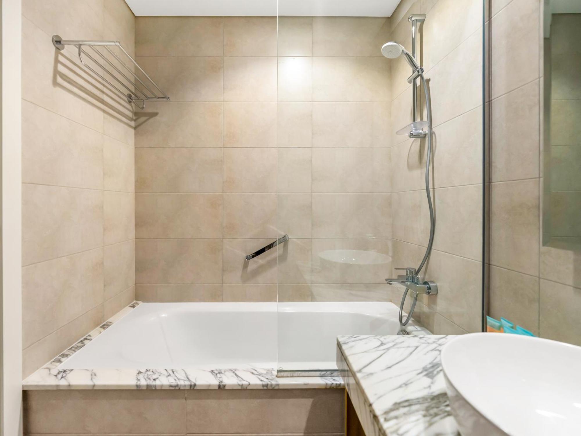 Lux 3bhk In Businessbay, Canal Views, Great Location Dubai