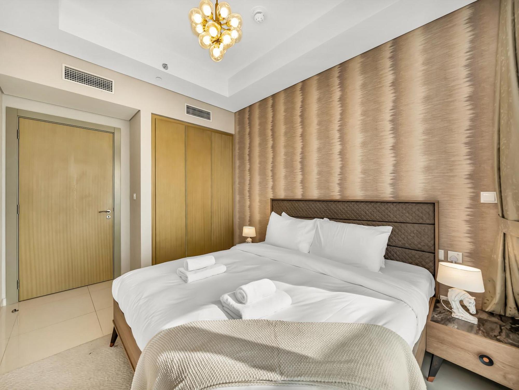Lux 3bhk In Businessbay, Canal Views, Great Location Apartment Dubai