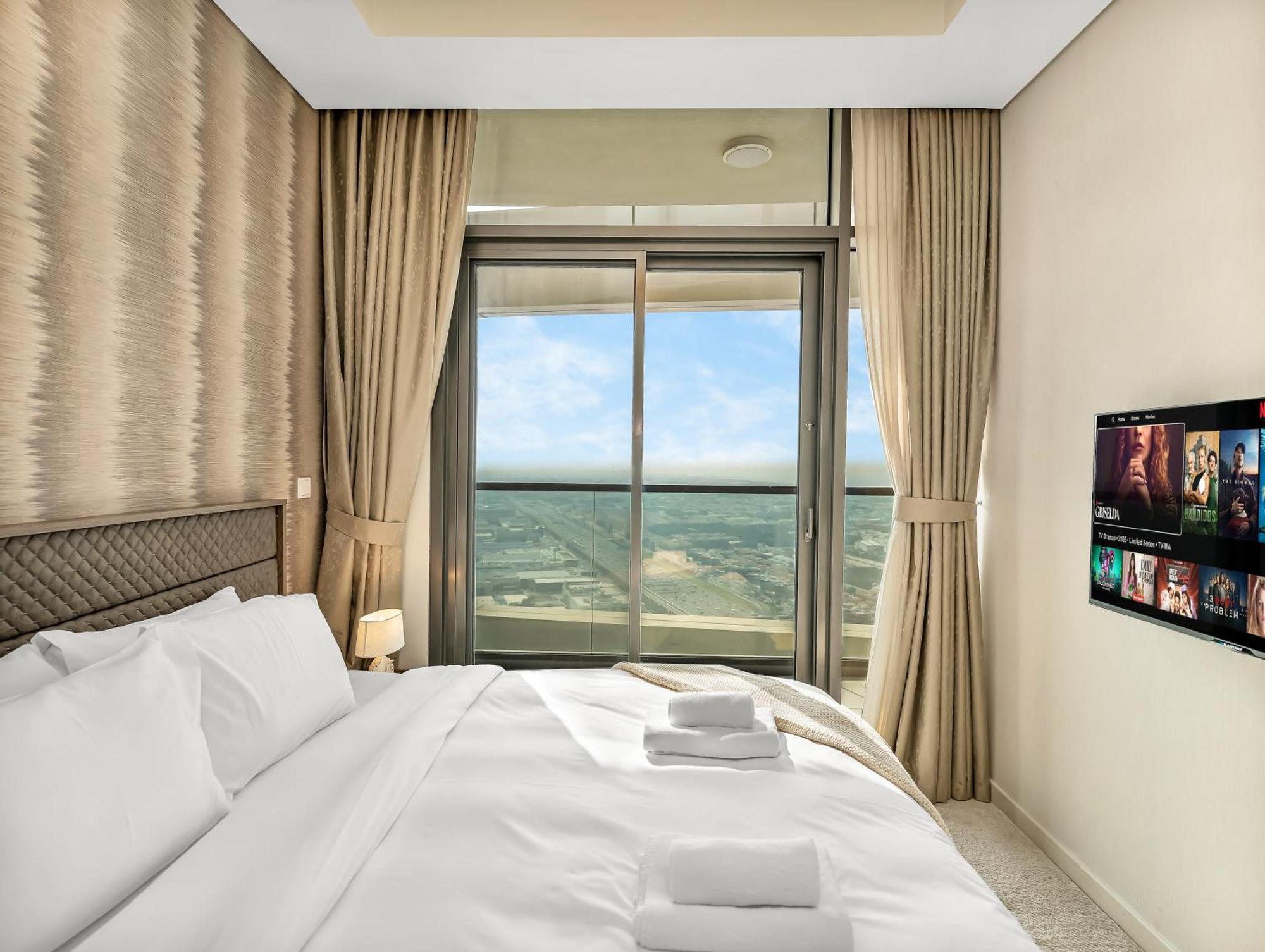 Lux 3bhk In Businessbay, Canal Views, Great Location * Dubai