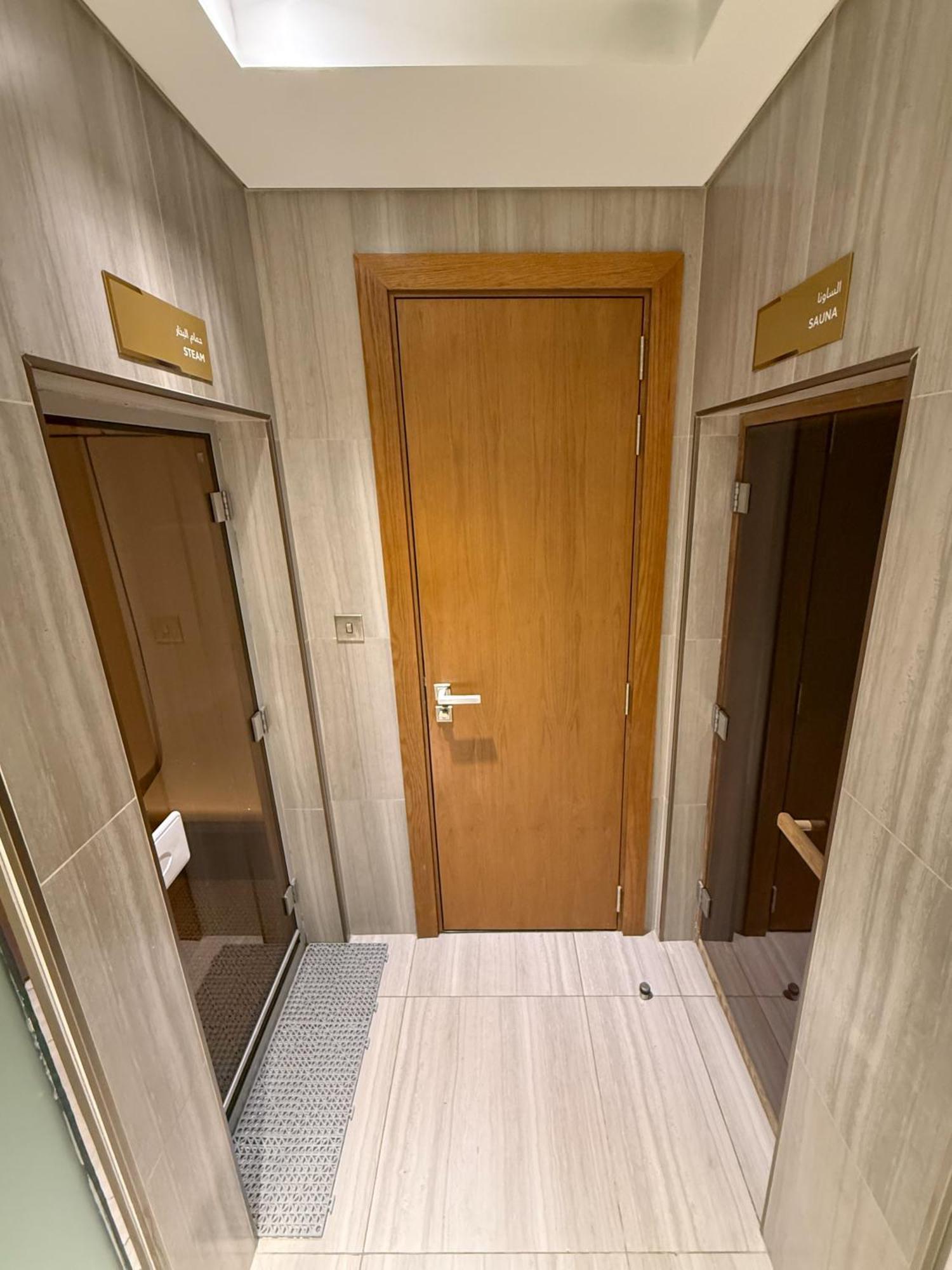Lux 3bhk In Businessbay, Canal Views, Great Location Apartment Dubai