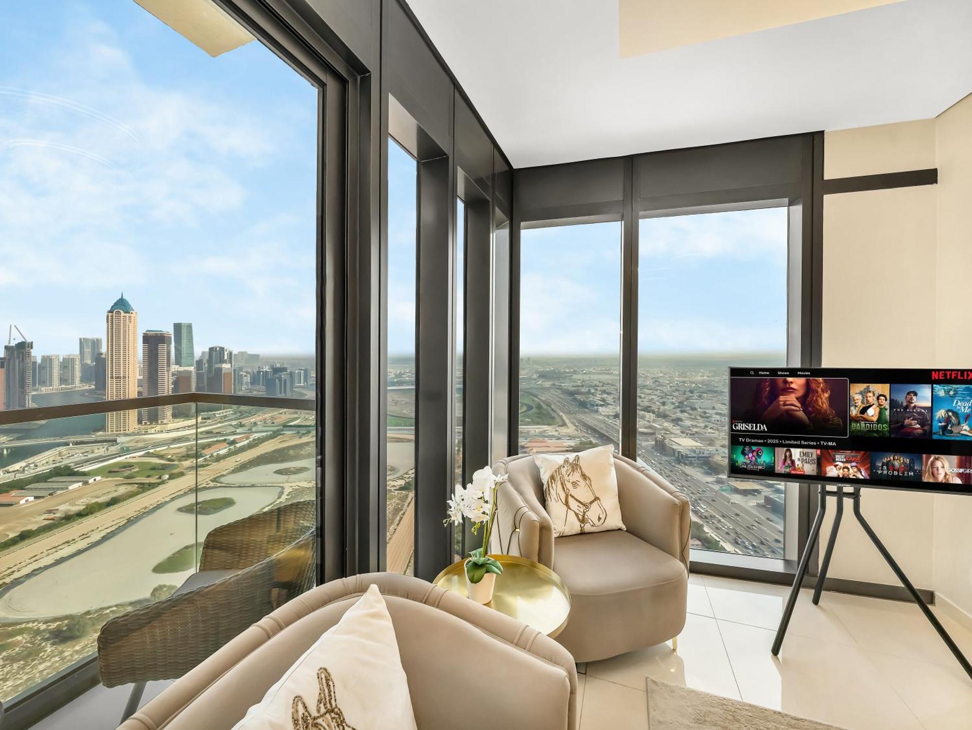 Apartment Lux 3bhk In Businessbay, Canal Views, Great Location Dubai