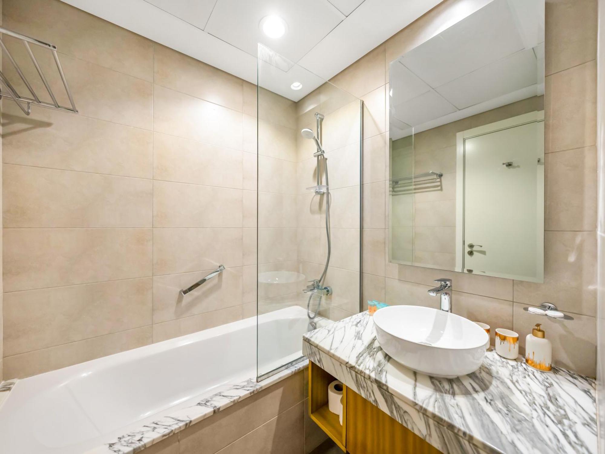 Lux 3bhk In Businessbay, Canal Views, Great Location Apartment